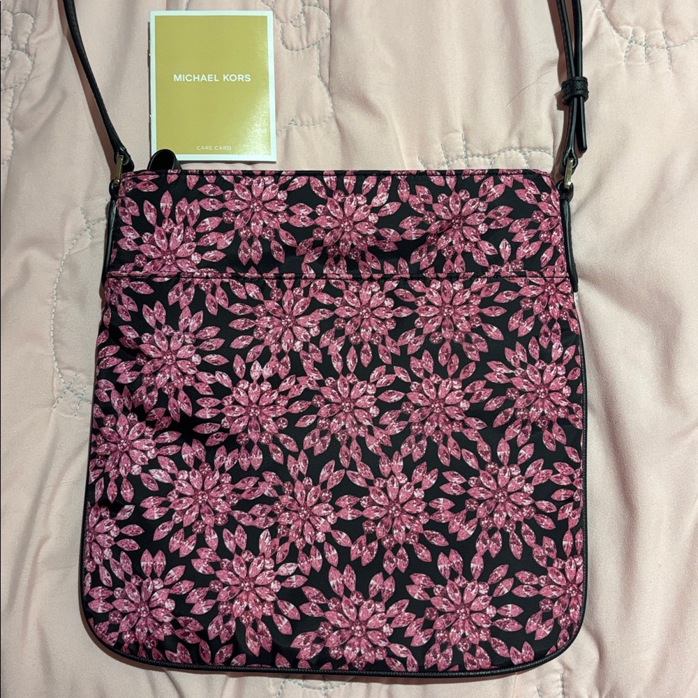 Michael Kors Jet Set Floral Crossbody Pink Black Gold Hardware - Picture 2 of 6